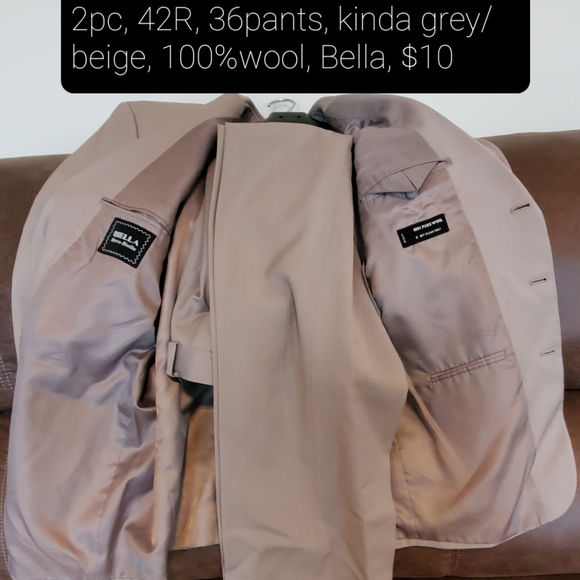 Suits - Picture 2 of 13